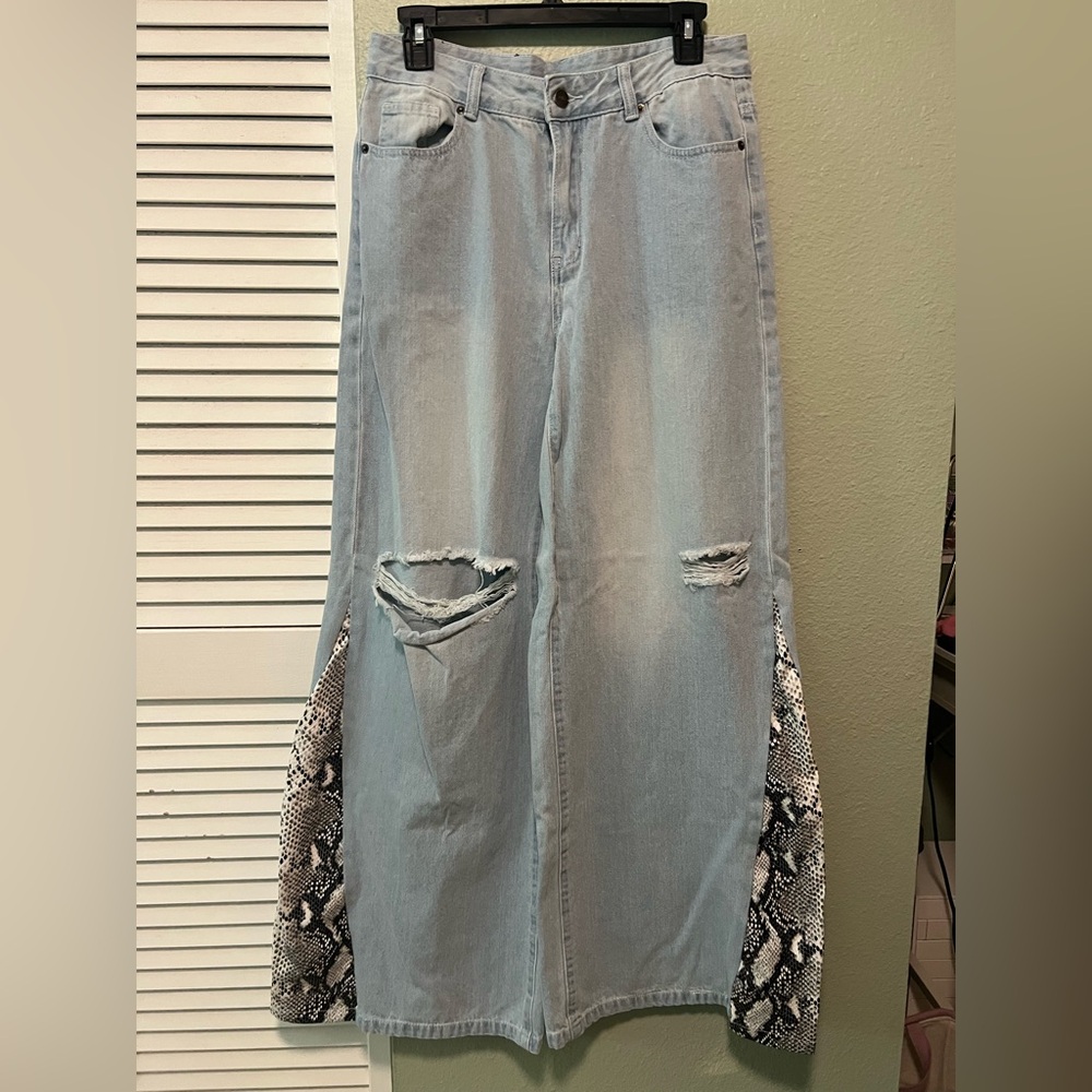 Light Blue Wide Leg Jeans with Snake Print